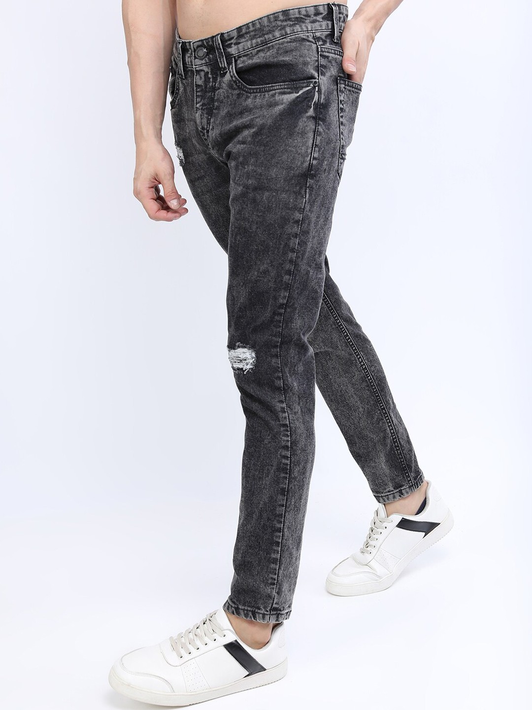 

HIGHLANDER Men Grey Tapered Fit Highly Distressed Stretchable Jeans