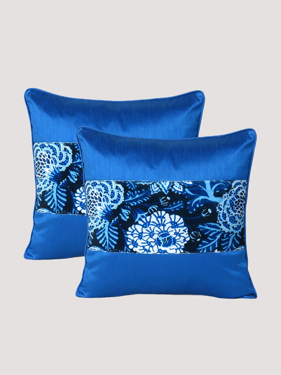 

OUSSUM Blue & Black Set of 2 Floral Velvet Square Cushion Covers