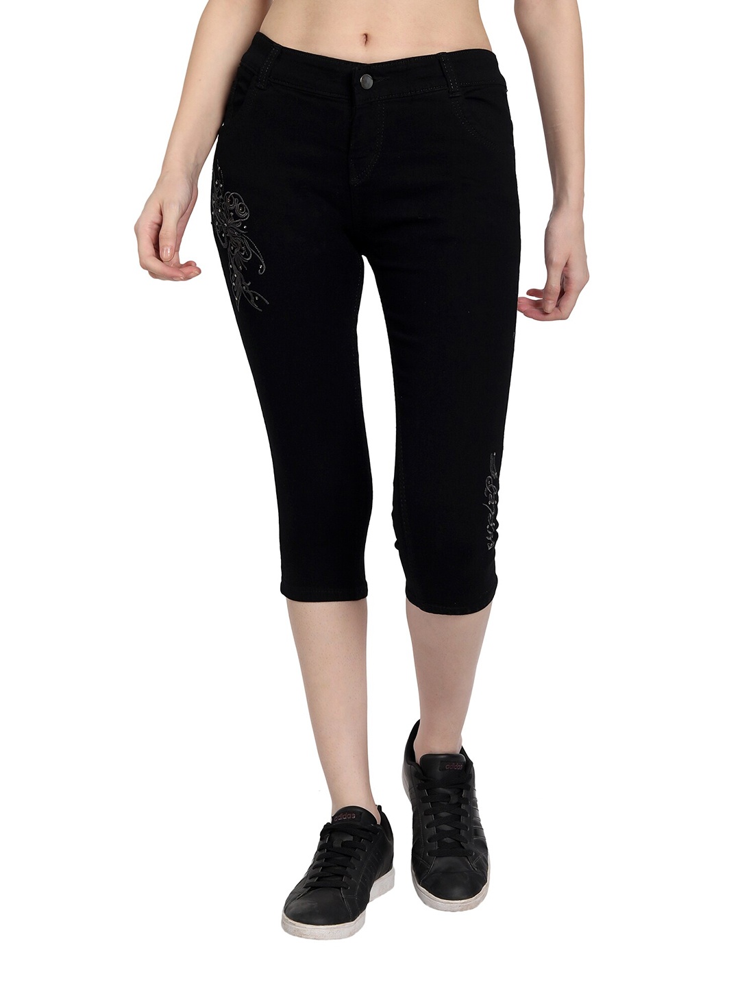 

Wicked Stitch Women Cotton Black Skinny Fit Capris