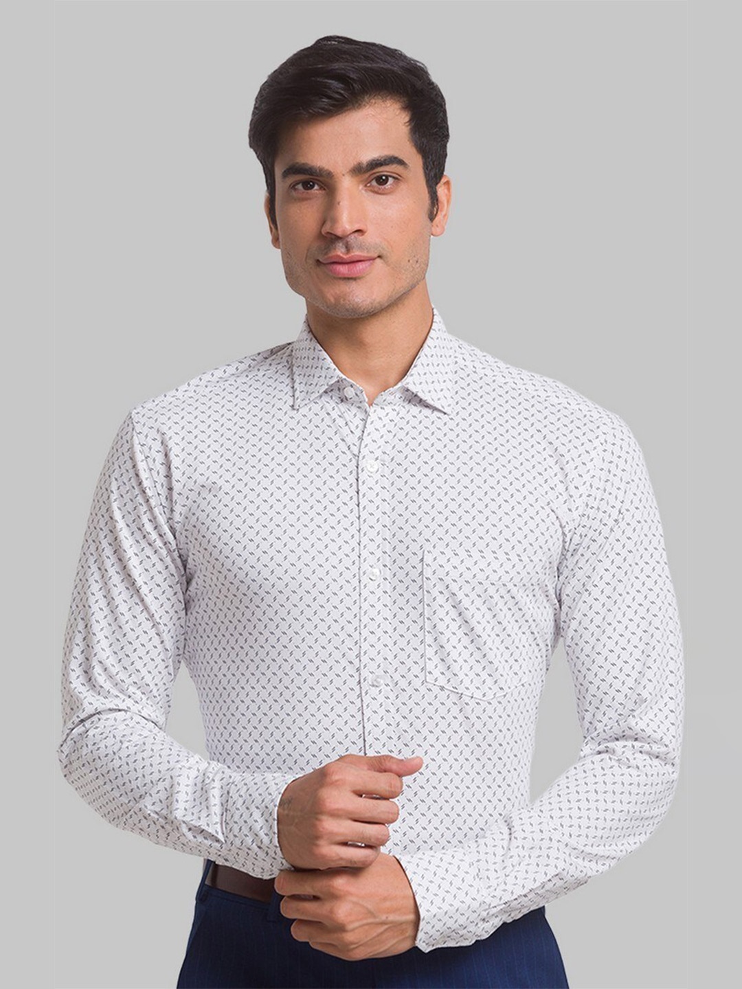 

Park Avenue Men White Slim Fit Printed Organic Cotton Formal Shirt
