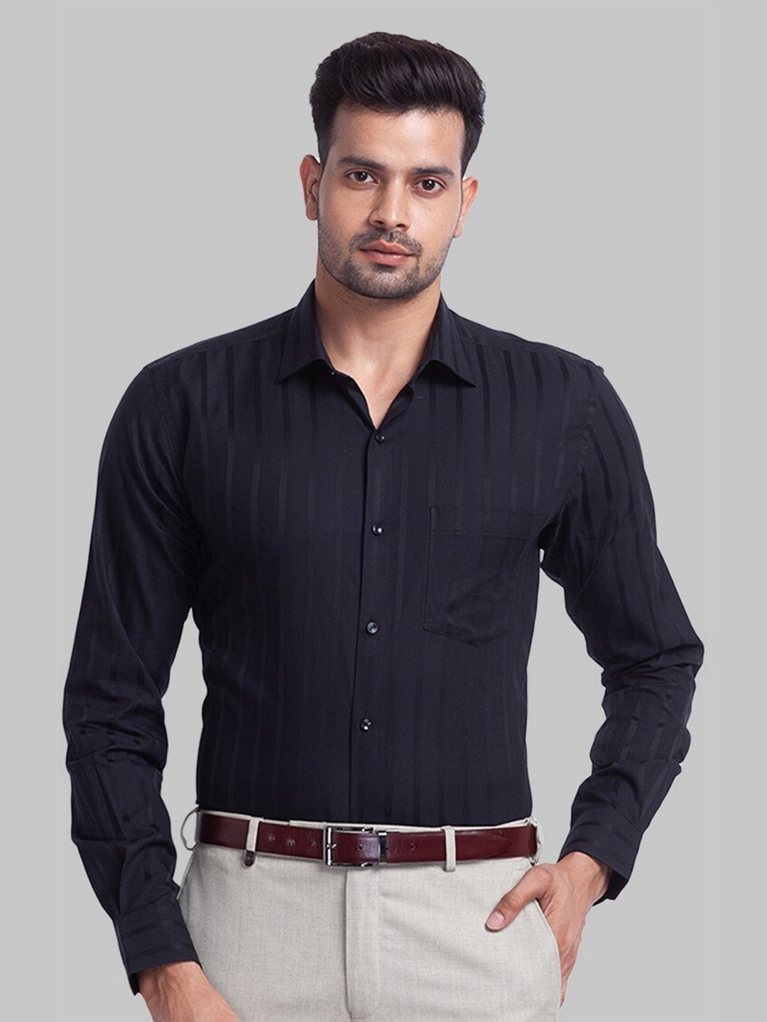 

Park Avenue Men Black Striped Formal Shirt