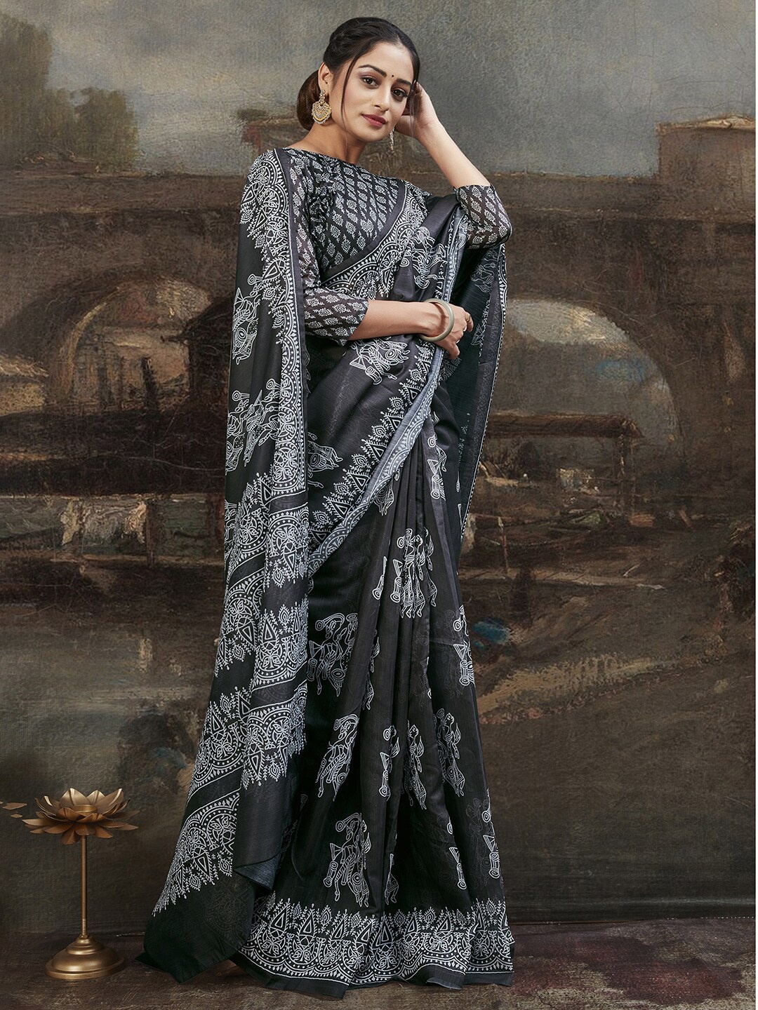 

Mitera Black & White Ethnic Motifs Block Print Saree