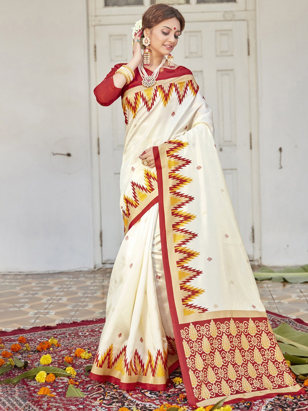 

Mitera Off White & Red Silk Blend Banarasi Saree