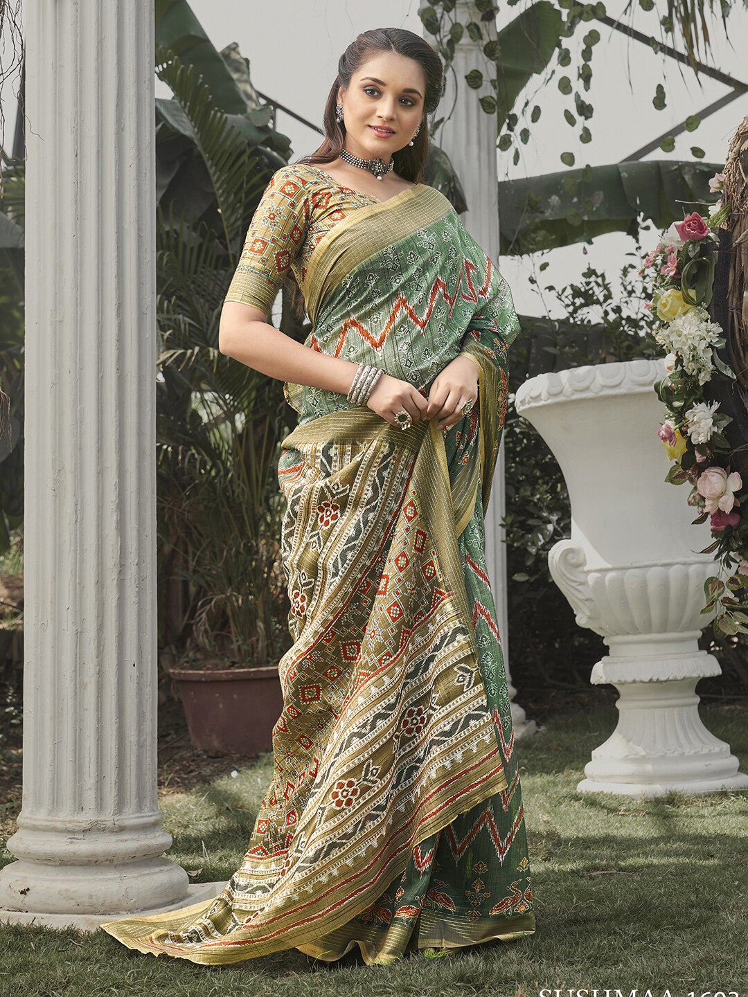 

Mitera Green & Red Ethnic Motifs Silk Blend Bagru Saree