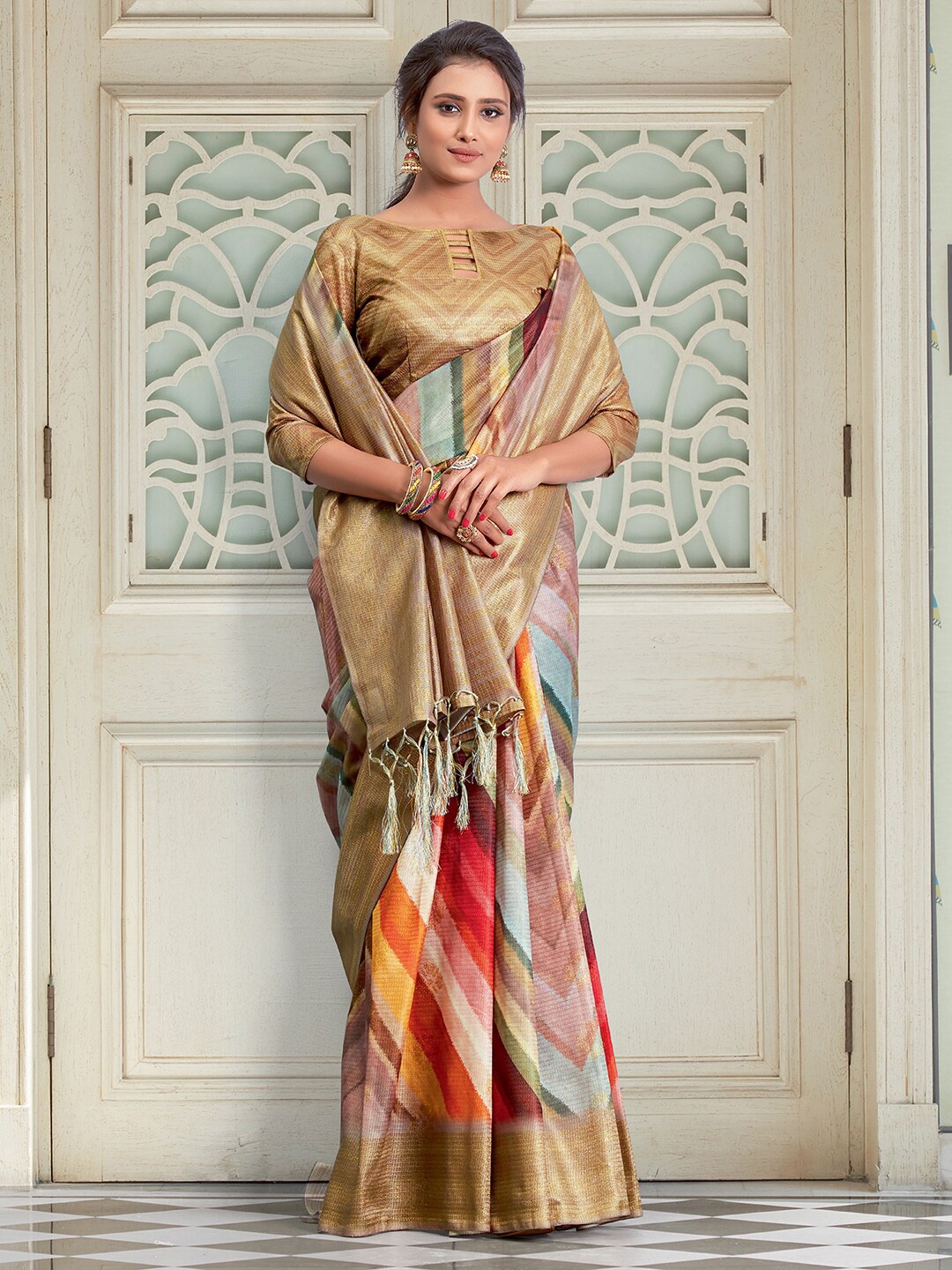 

Mitera Gold-Toned & Red Linen Blend Block Print Saree
