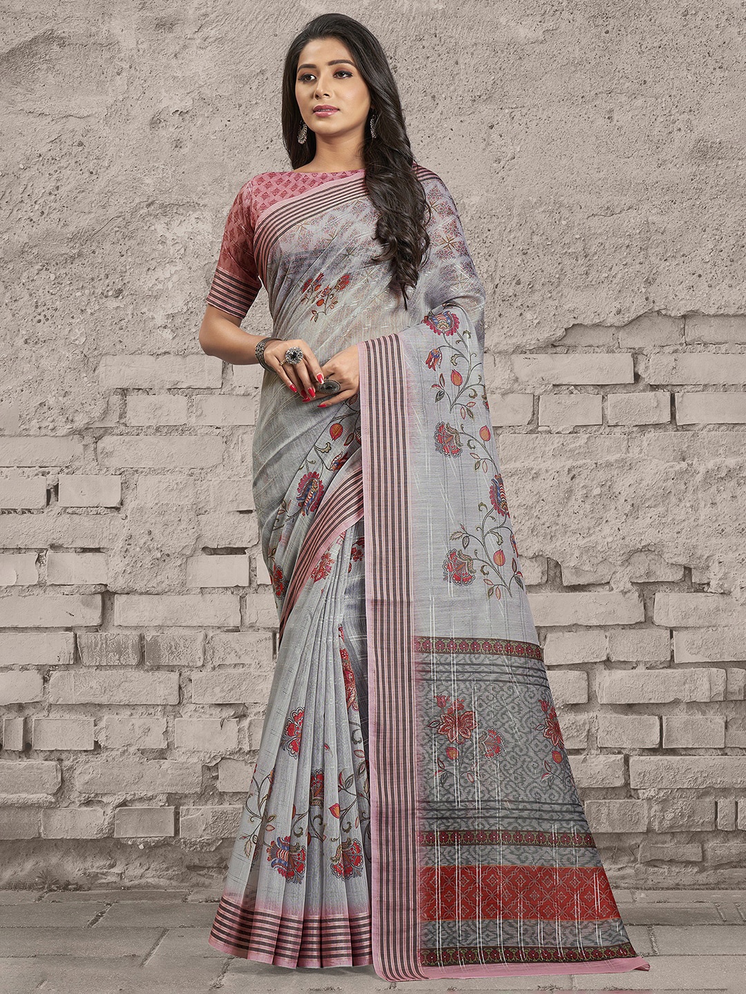 

Mitera Grey & Pink Floral Silk Blend Banarasi Saree