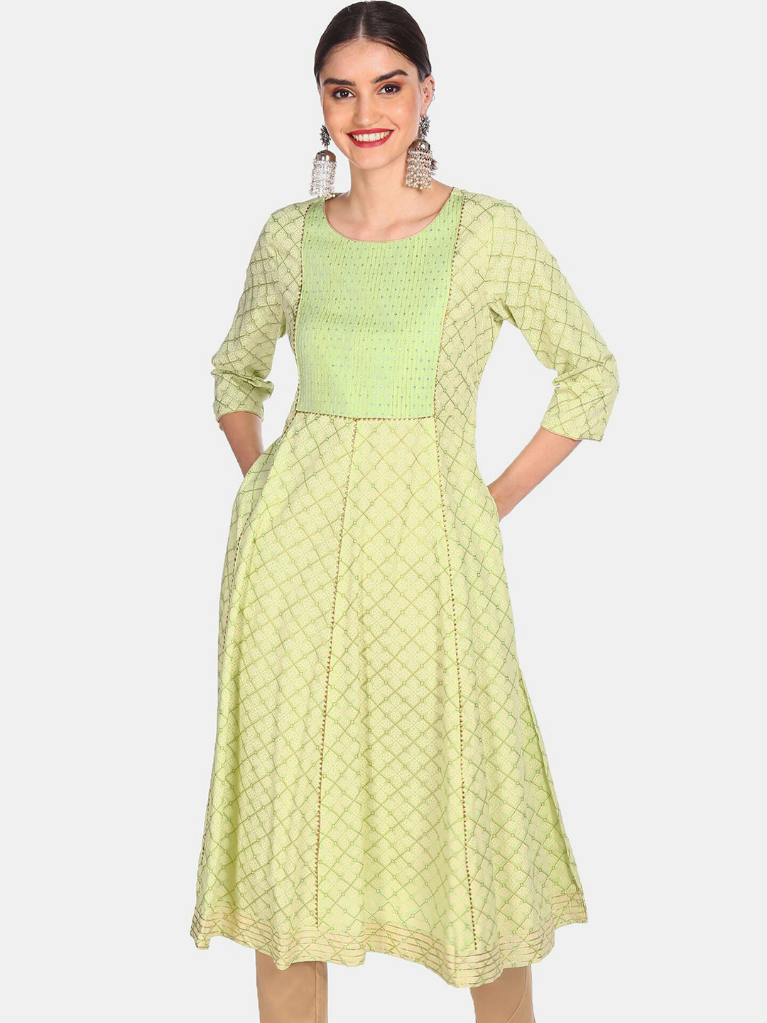 

Anahi Women Green & Gold-Toned Ethnic Motifs Printed Kurta