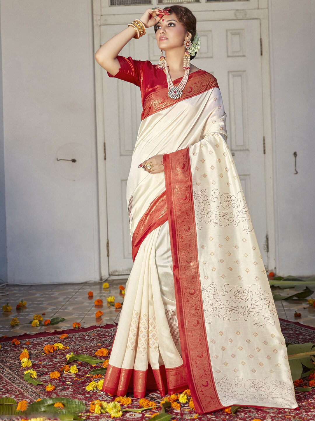 

Saree mall Off White & Red Ethnic Motifs Silk Blend Banarasi Sarees