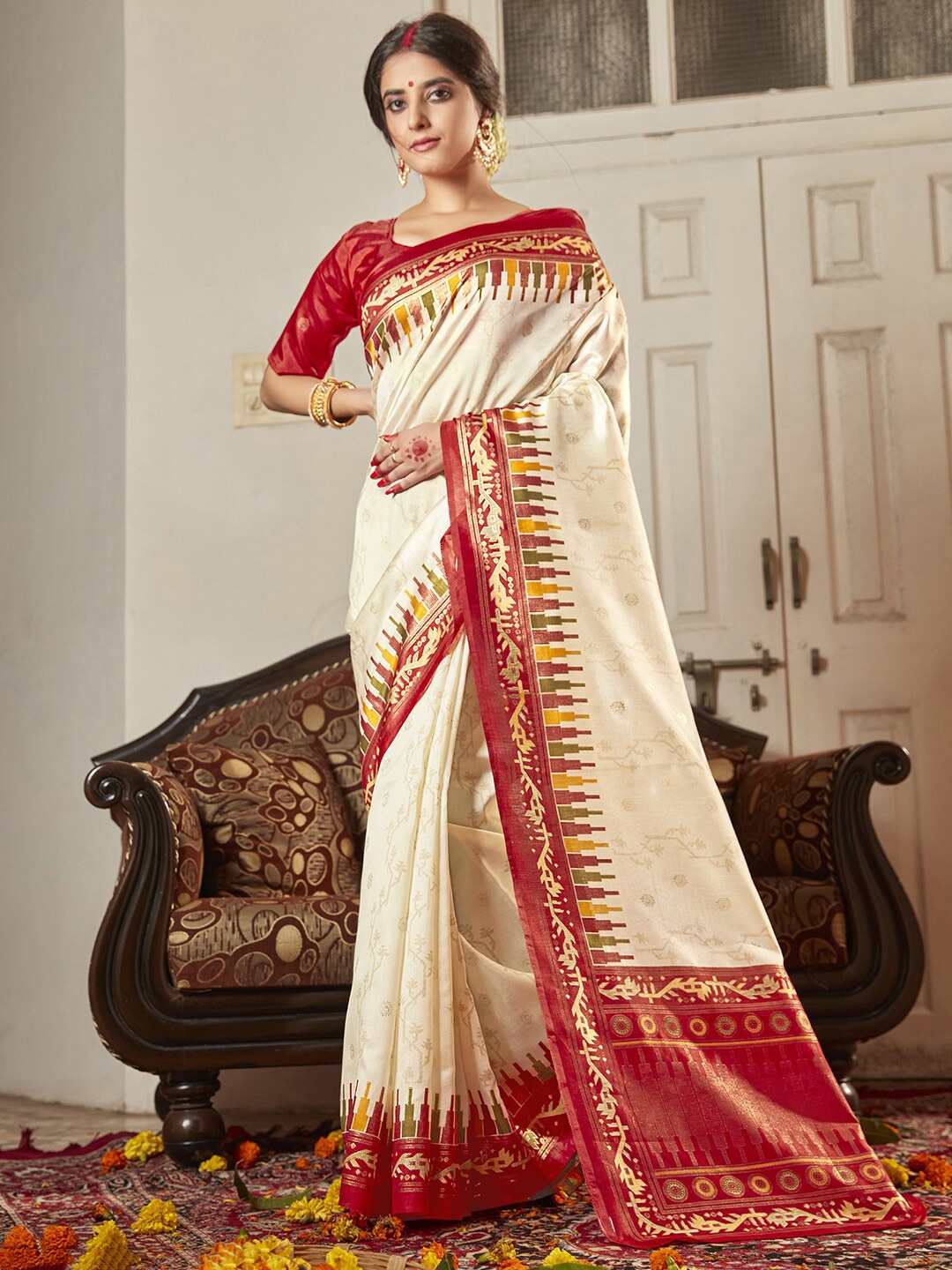 

Saree mall Cream-Coloured & Red Ethnic Motifs Silk Blend Banarasi Sarees