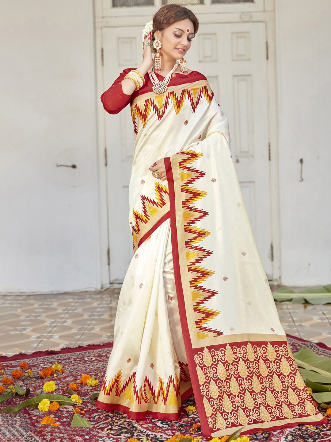 

Saree mall Off White & Red Ethnic Motifs Zari Silk Blend Banarasi Sarees