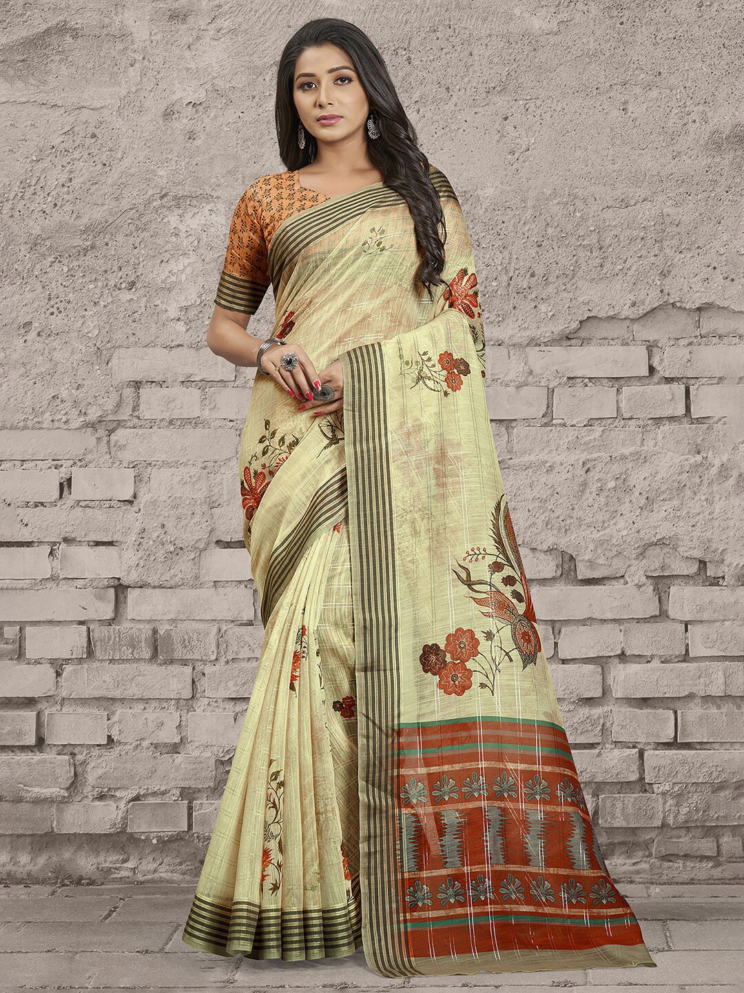 

Saree mall Yellow & Green Floral Banarasi Sarees