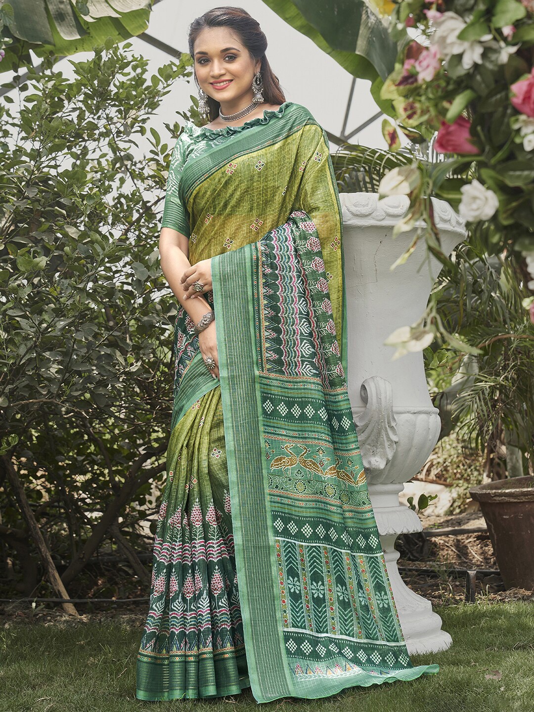 

Saree mall Green & White Bagh Silk Blend Bagru Sarees