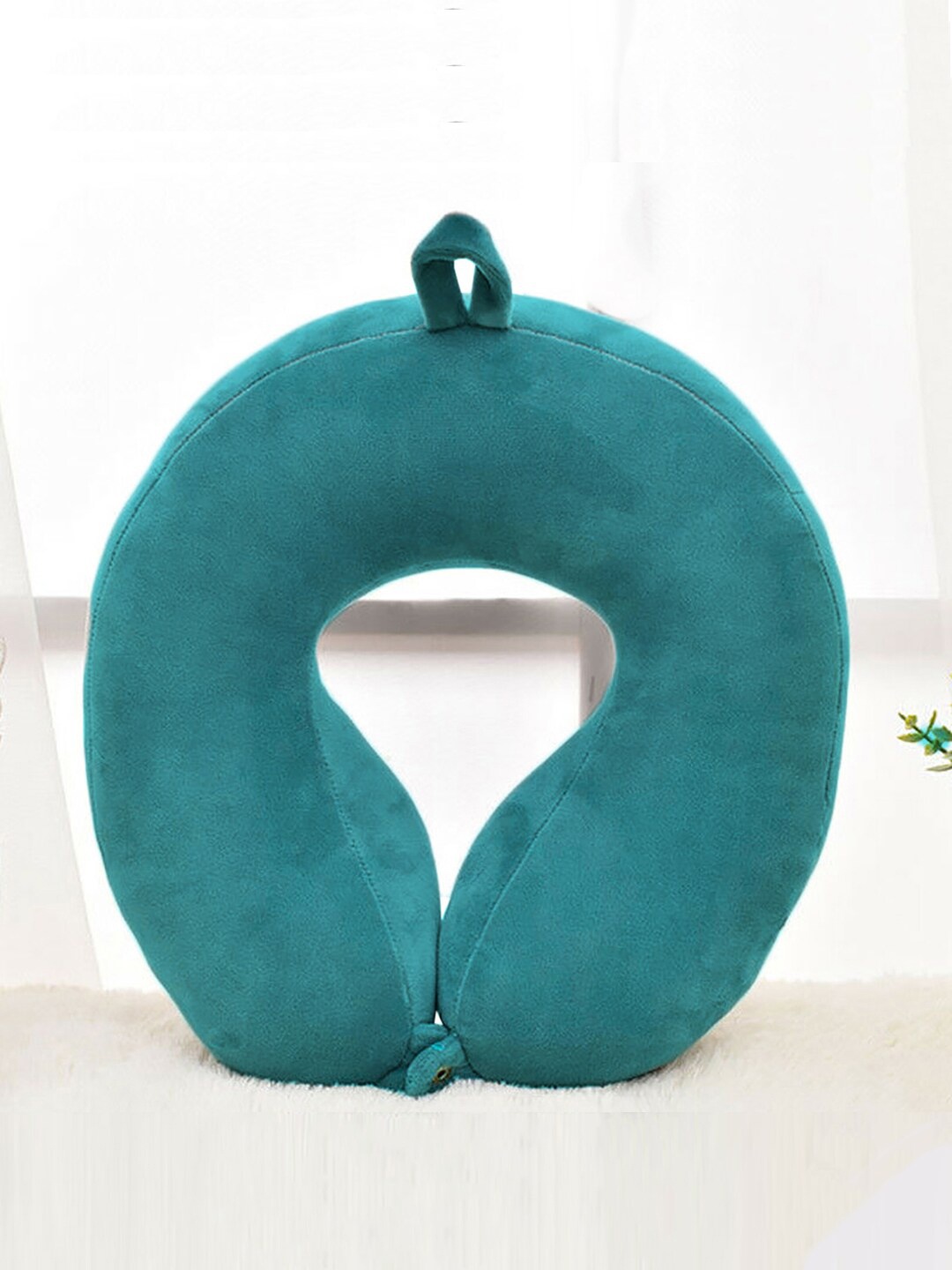 

AVI Turquoise Blue Solid Travel Neck Pillow