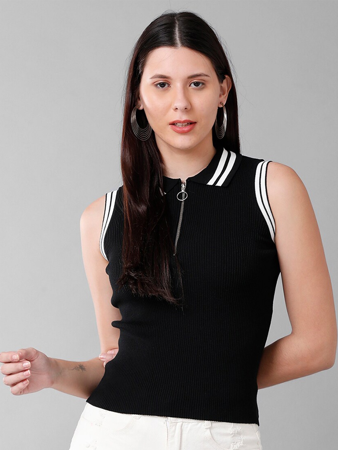 

IDENTITI Women Black Solid Crop Top