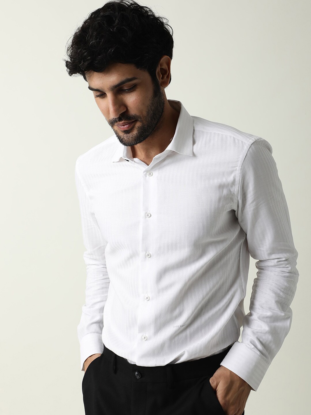

RARE RABBIT Men Stanley Slim Fit Striped Cotton Shirt, White