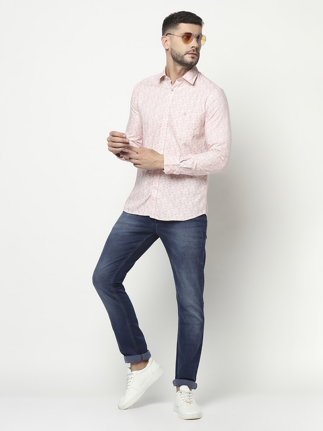 

Crimsoune Club Men Pink Slim Fit Printed Casual Shirt