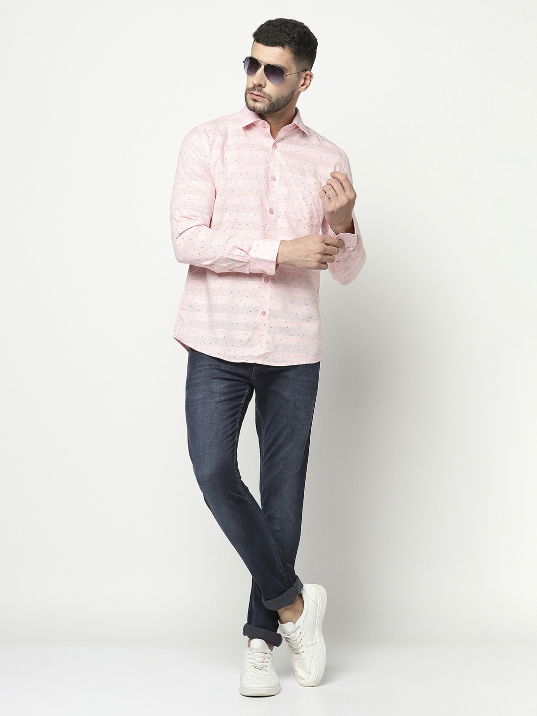 

Crimsoune Club Men Pink Slim Fit Printed Casual Shirt