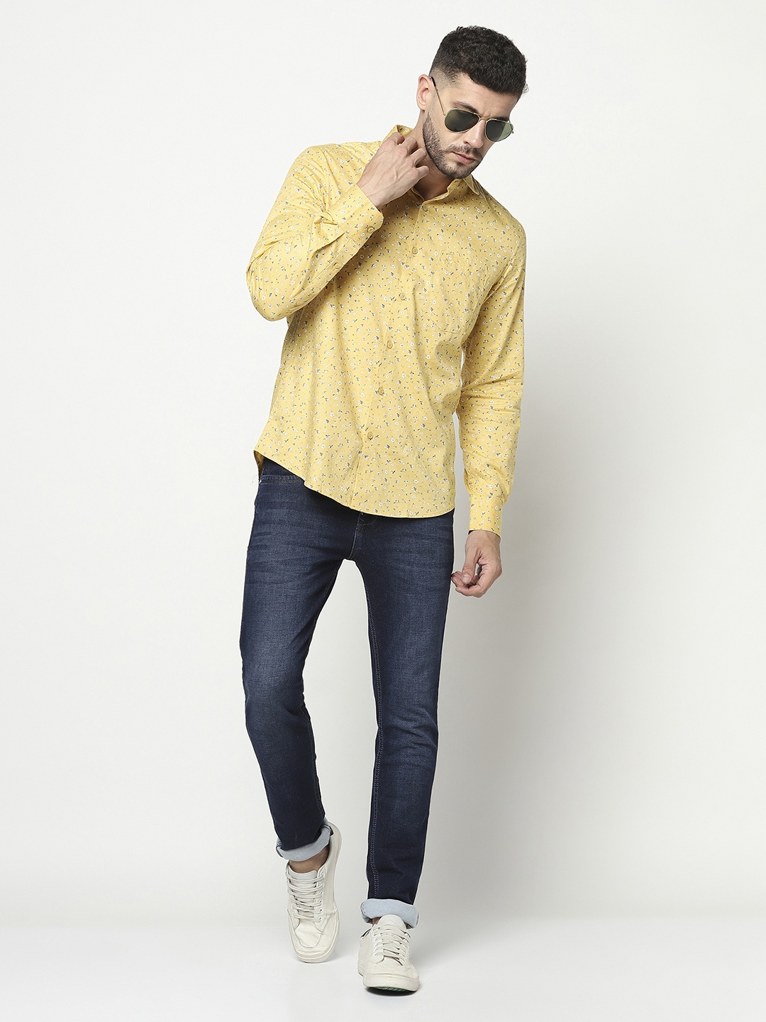 

Crimsoune Club Men Yellow Slim Fit Floral Printed Casual Shirt