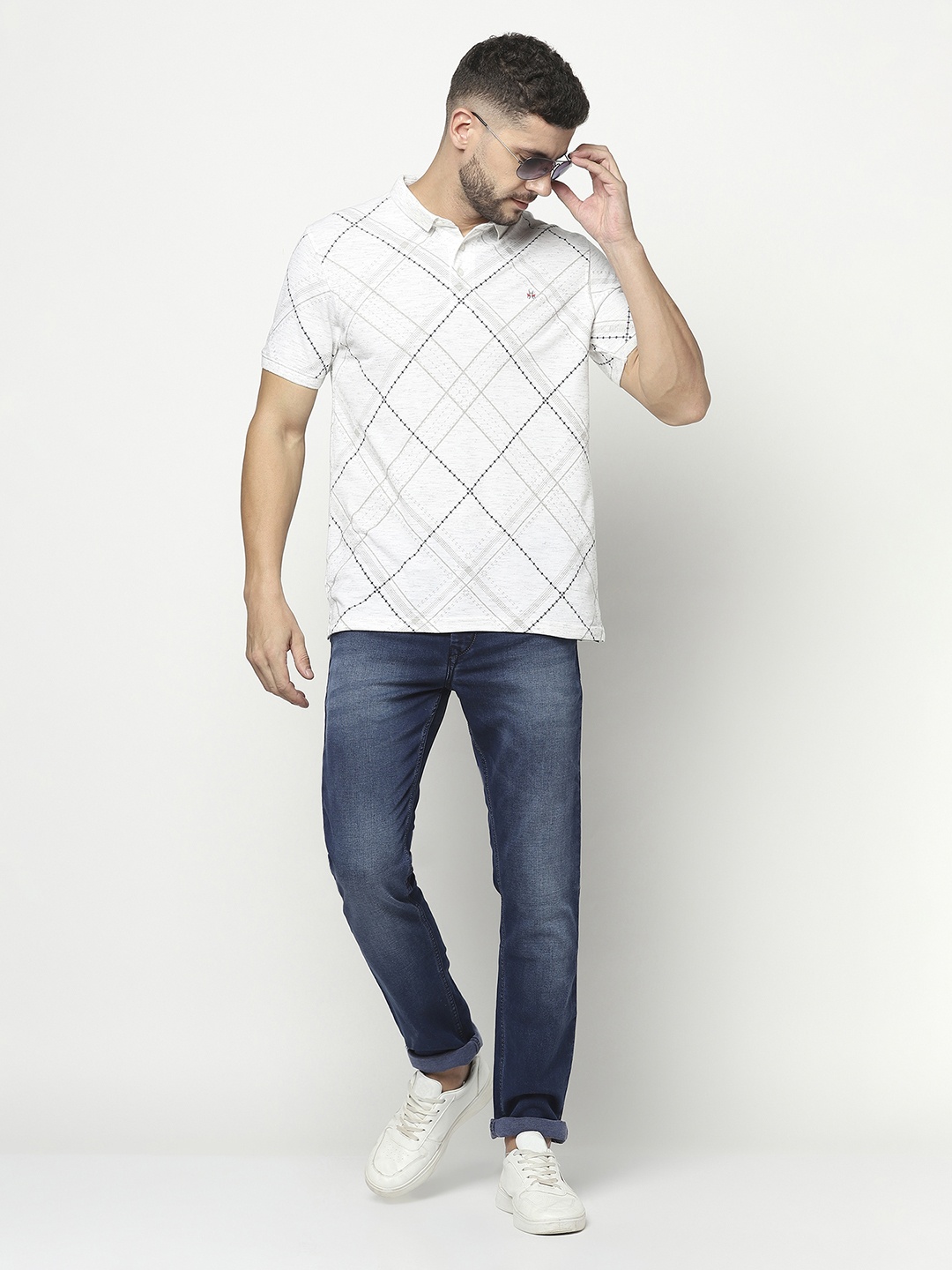 

Crimsoune Club Men White Checked Polo Collar Cotton T-shirt