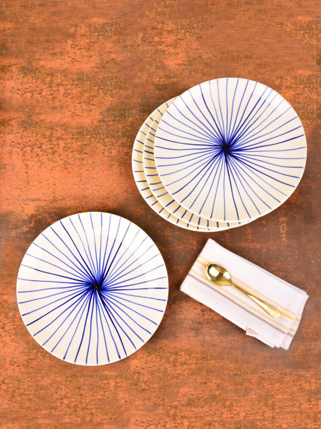 

StyleMyWay White Set of 4 Dishwasher & Microwave safe Hand Painted Printed Ceramic Plates