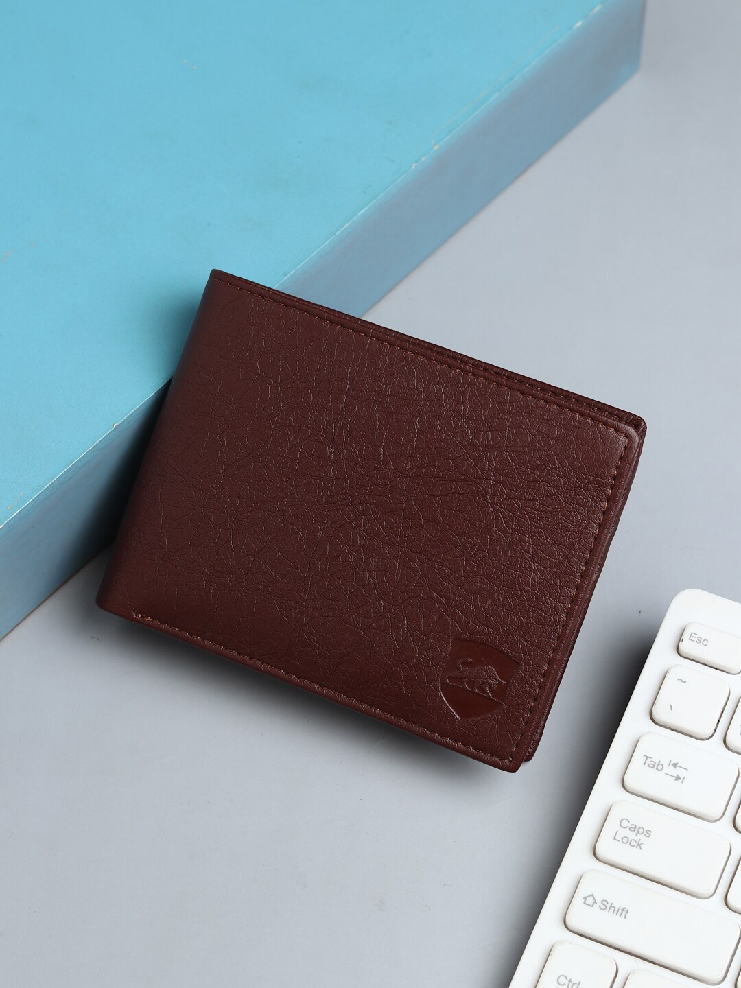 

SAMTROH Men Two Fold PU Wallet, Brown
