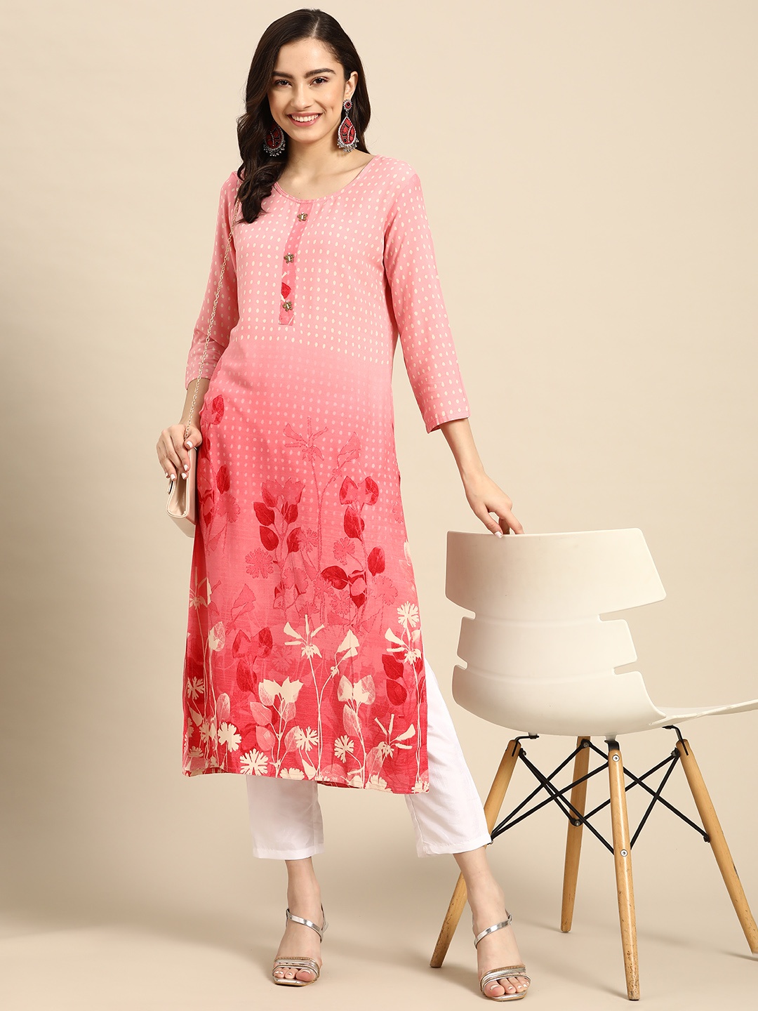 

Sangria Pink Floral Print Round Neck Straight Kurta