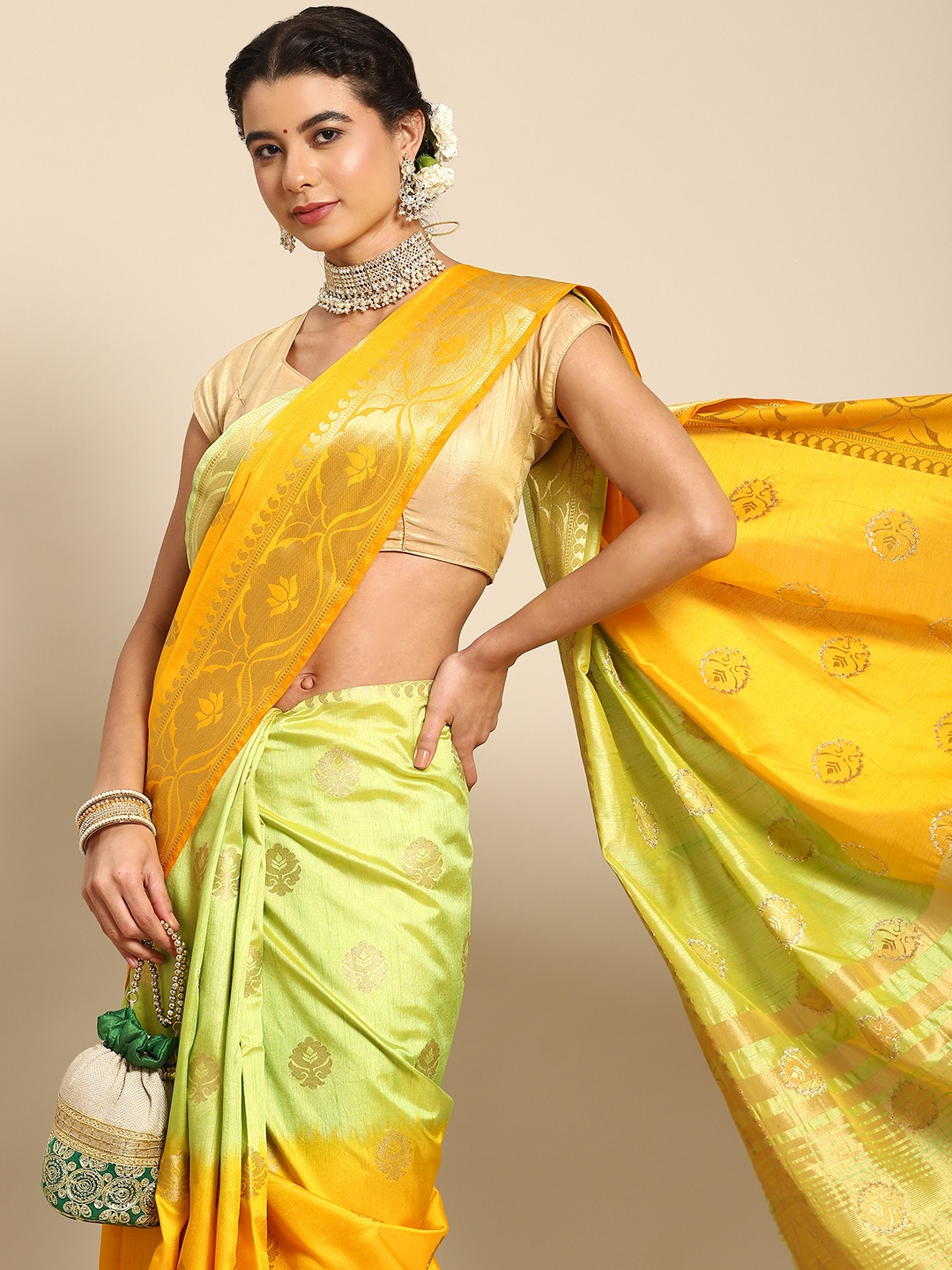 

Nimayaa Green & Gold-Toned Ethnic Motifs Zari Silk Blend Banarasi Saree