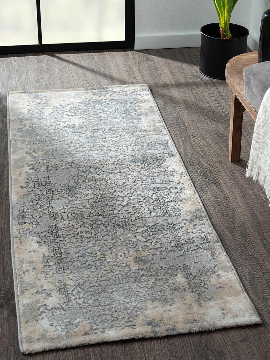 

OBSESSIONS Grey Anti-Static Floor Runner