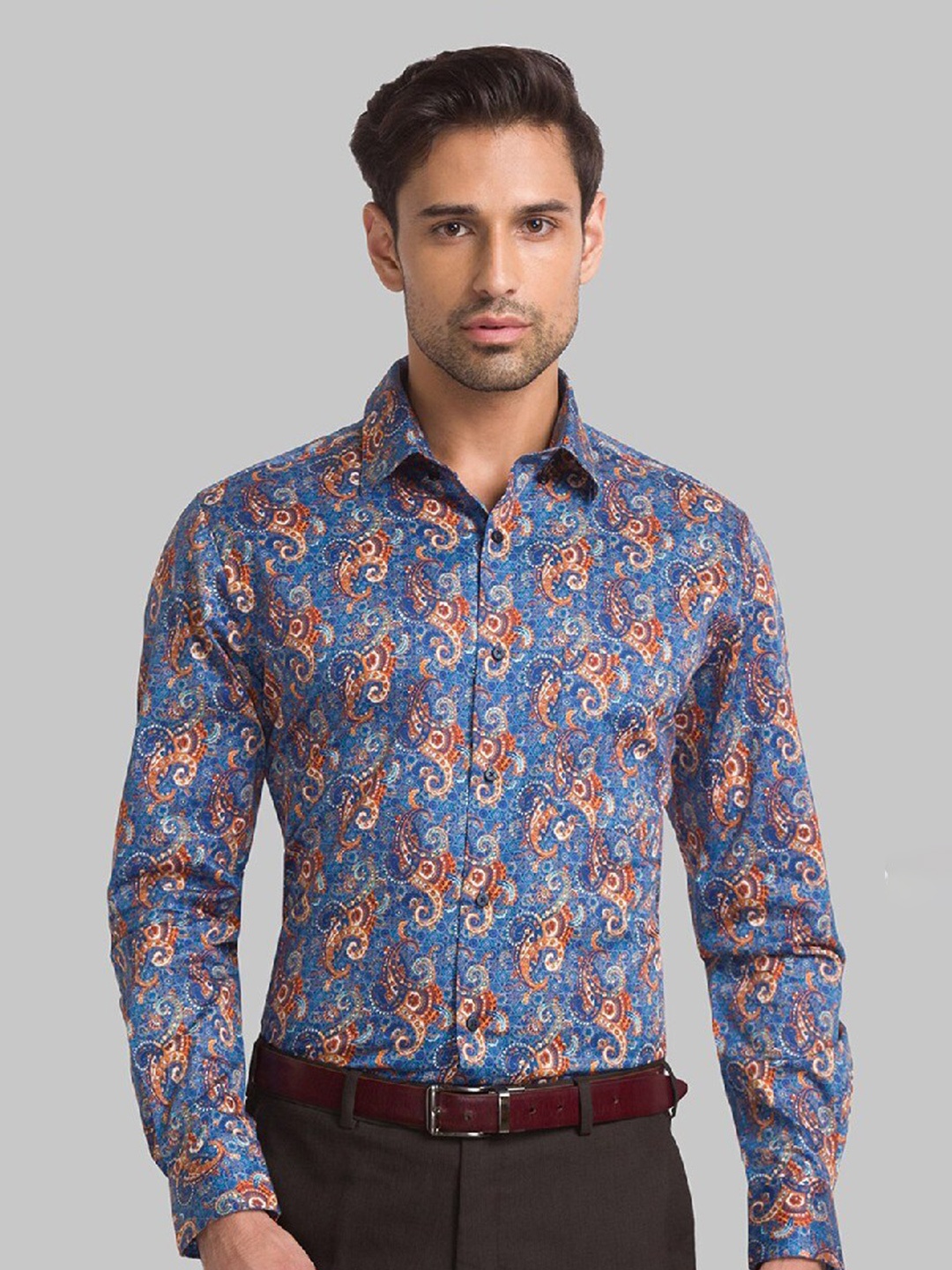 

Raymond Men Blue Floral Printed Pure Cotton Casual Shirt