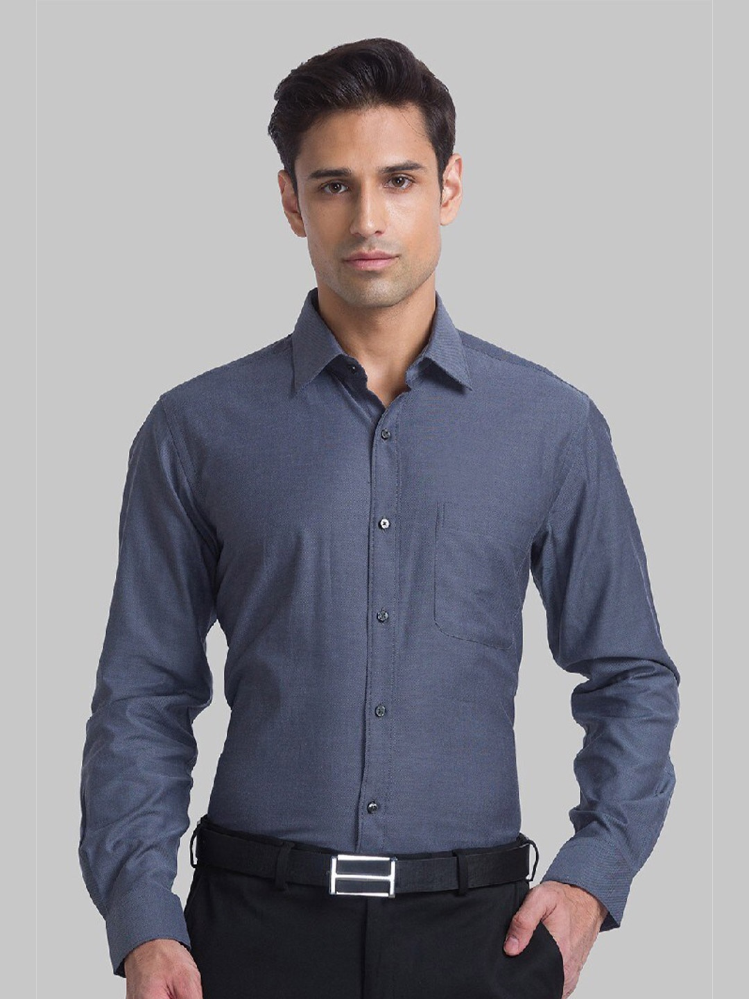 

Raymond Men Grey Solid Pure Cotton Slim Fit Casual Shirt