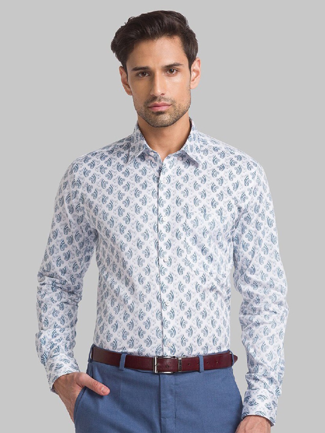 

Raymond Men Grey Floral Printed Pure Cotton Casual Shirt