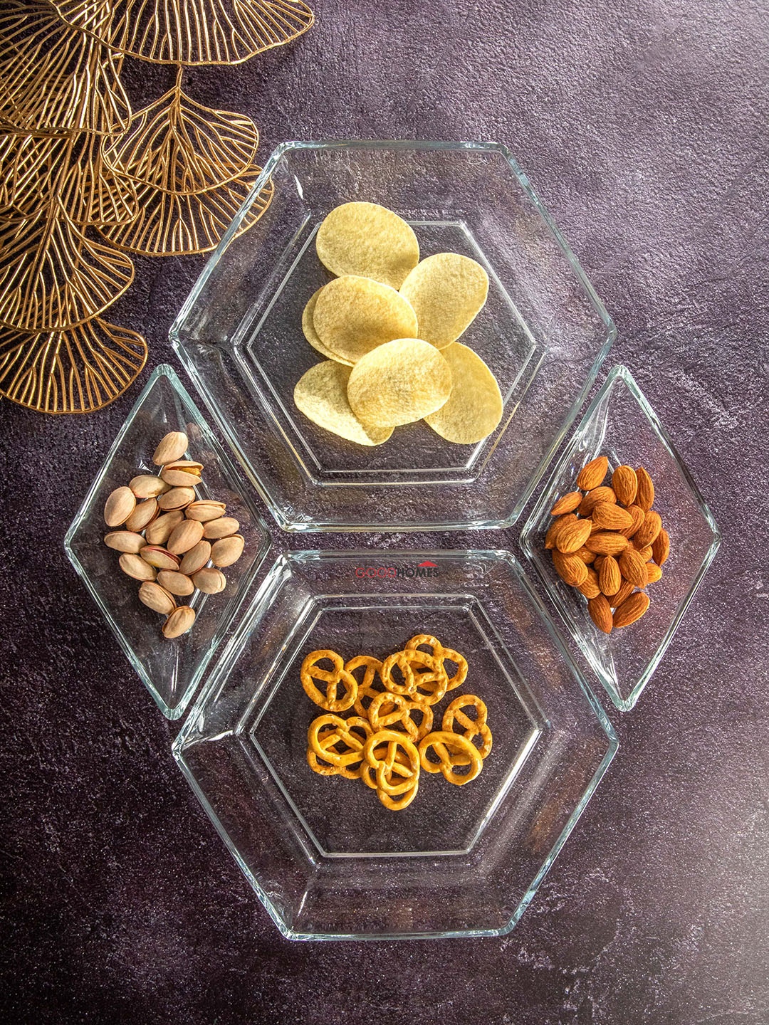 

GOODHOMES Set Of 4 Transparent Solid Snacks Plates