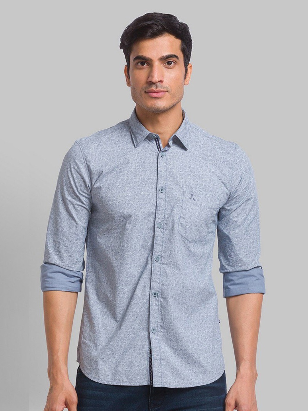 

Parx Men Grey Pure Cotton Printed Roll Up Sleeves Spread Collar Casual Shirt