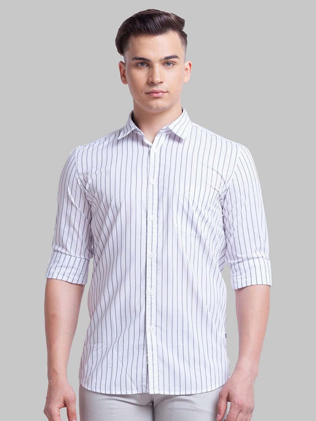 

Parx Men White Slim Fit Striped Roll Up Sleeves Spread Collar Casual Shirt