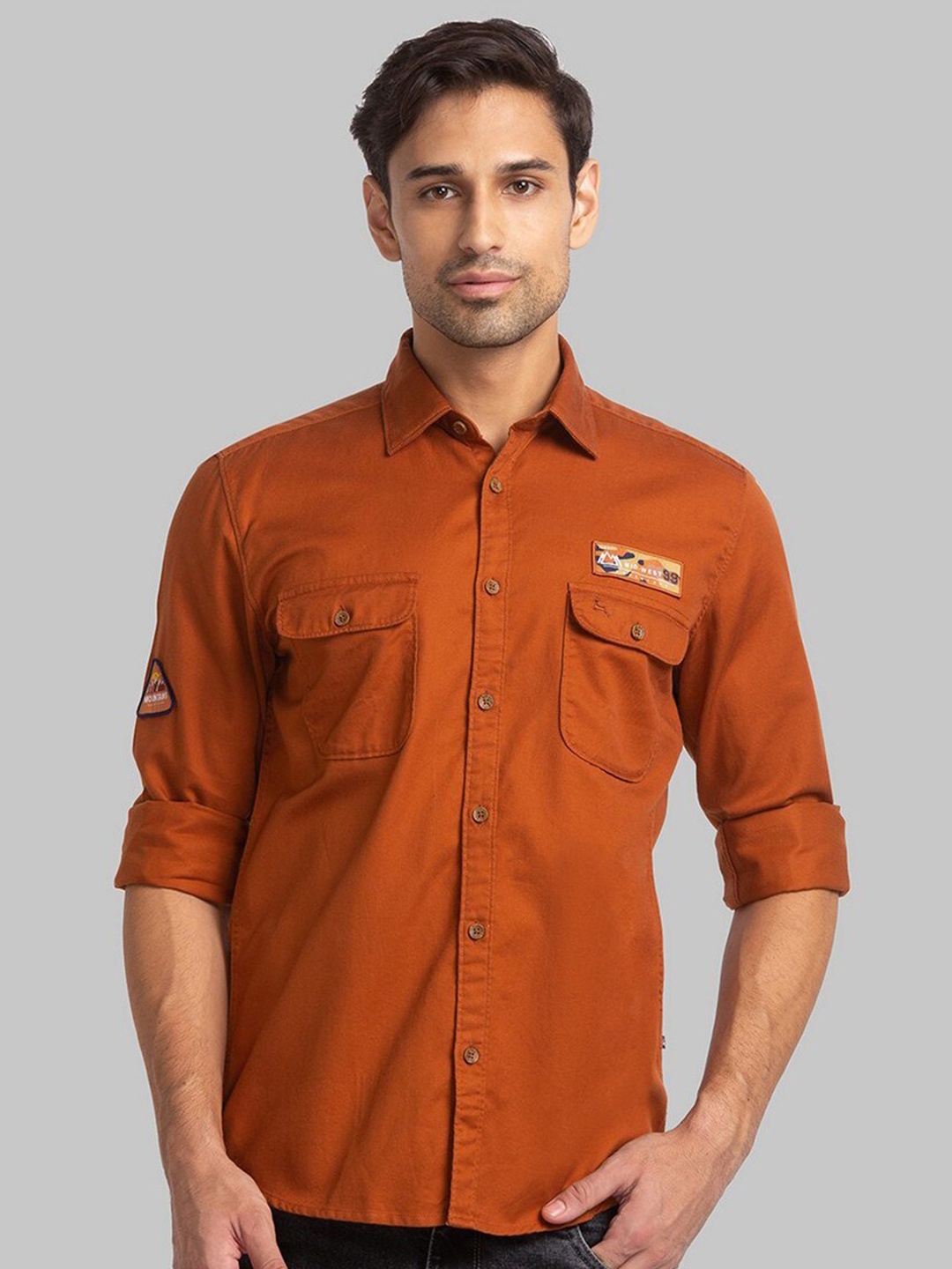 

Parx Men Brown Pure Cotton Roll Up Sleeves Spread Collar Casual Shirt