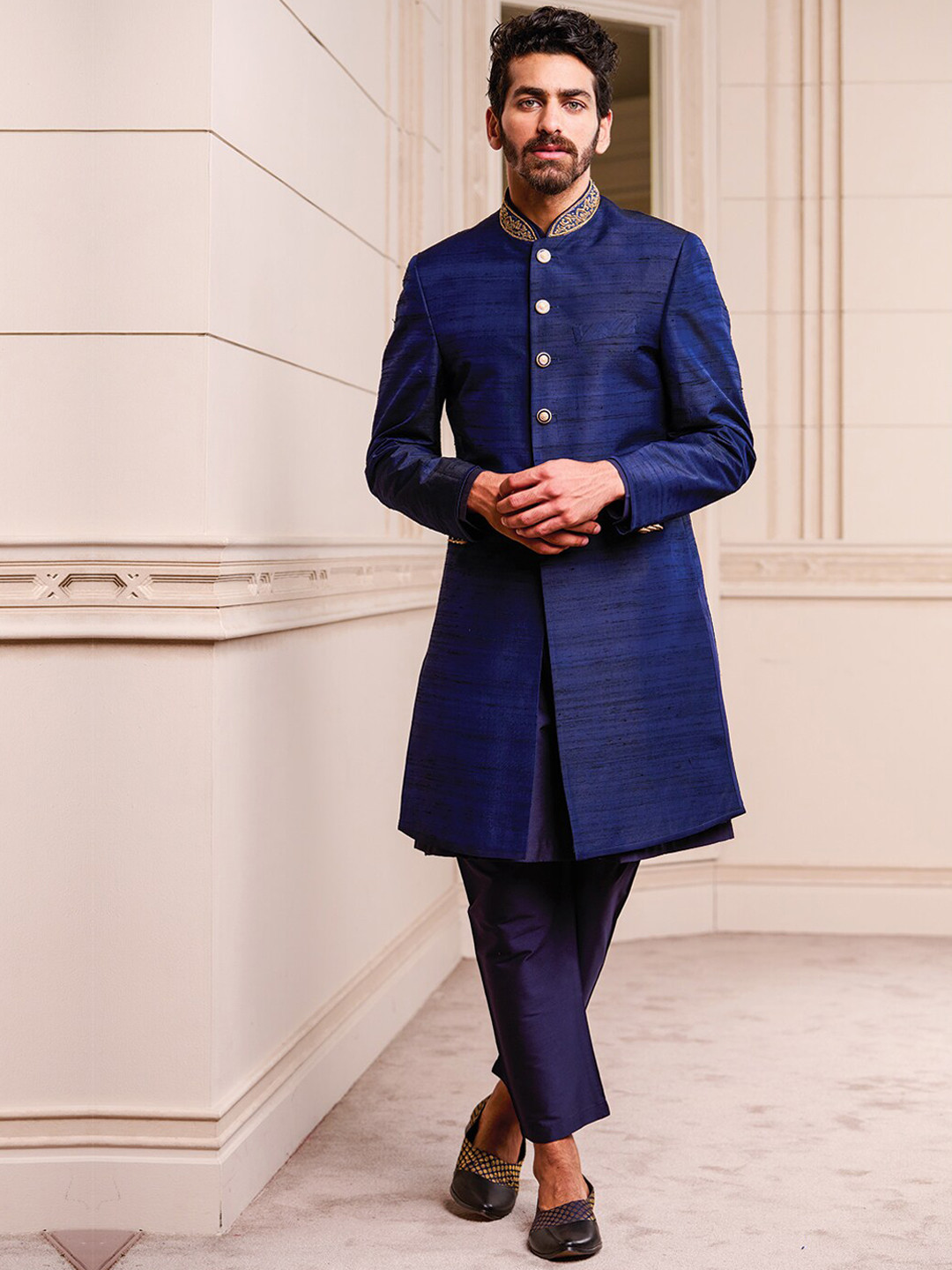 

Tasva Men Navy Blue Zardozi Embroidered Collar Silk Sherwani