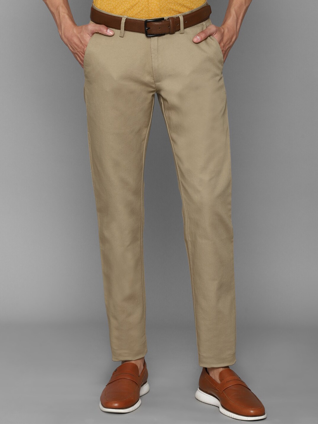 

Allen Solly Men Khaki Textured Slim Fit Trousers