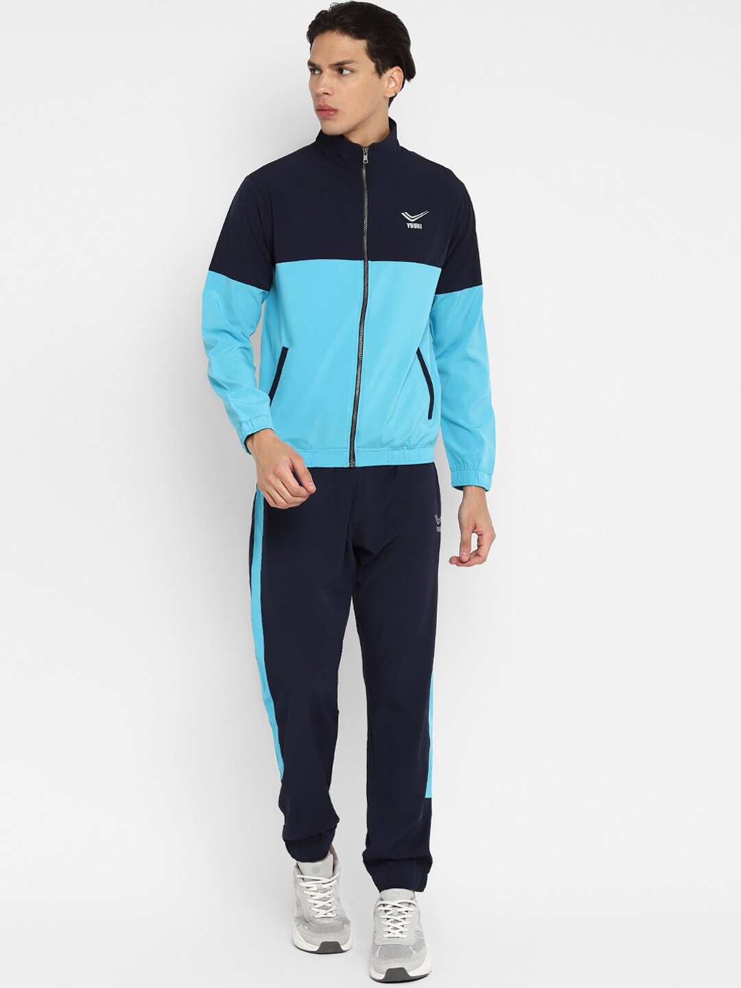 

Yuuki Men Blue & Navy Blue ColourBlocked Tracksuits