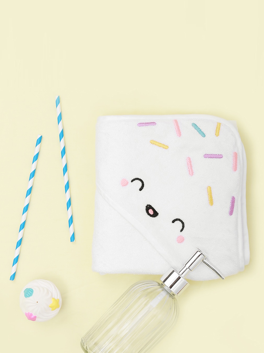 

Fancy Fluff White Solid 400 GSM Cotton Hooded Towel