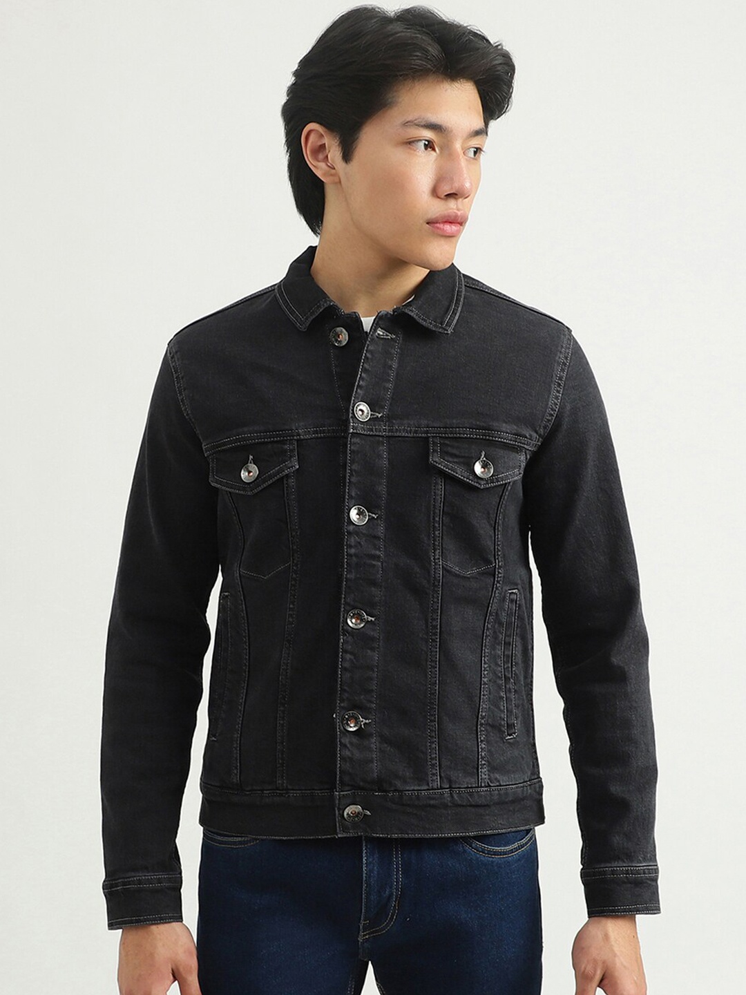 

United Colors of Benetton Men Black Solid Cotton Denim Jacket