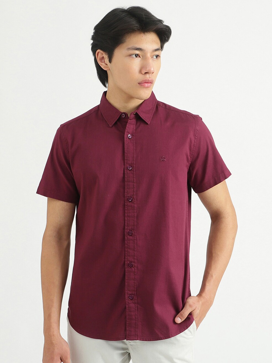 

United Colors of Benetton Men Burgundy Slim Fit Casual Shirt