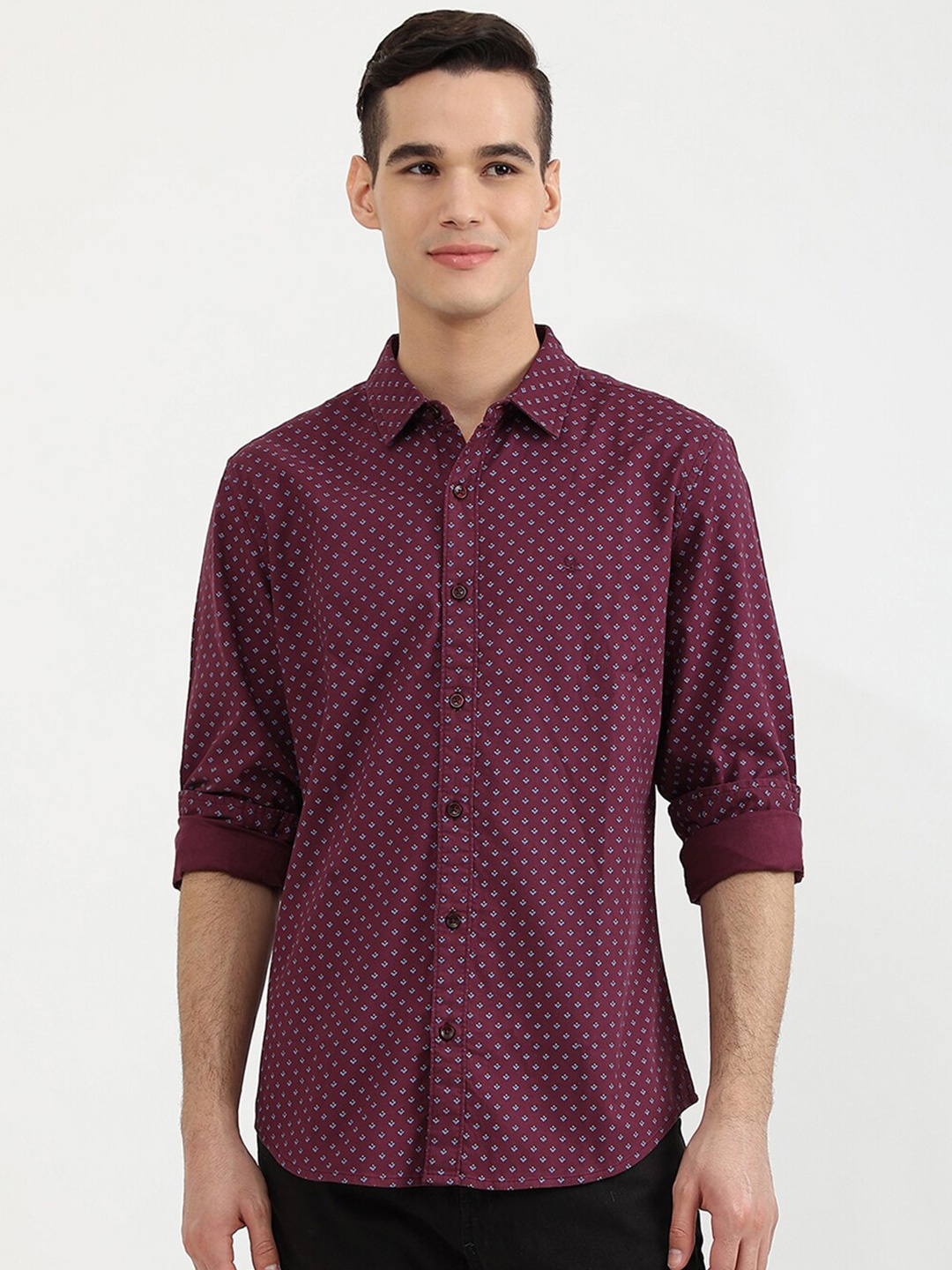 

United Colors of Benetton Men Maroon Slim Fit Printed Casual Shirt