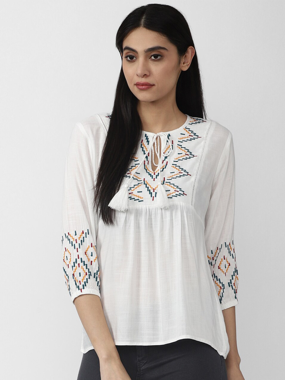 

Van Heusen Woman White Geometric Tie-Up Neck Top