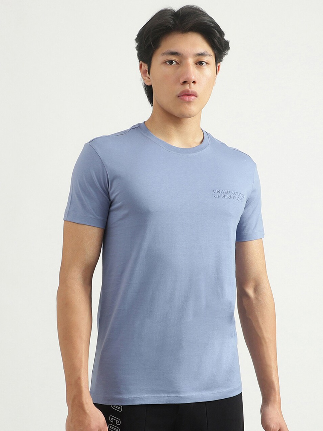 

United Colors of Benetton Men Blue Solid Round Neck T-shirt