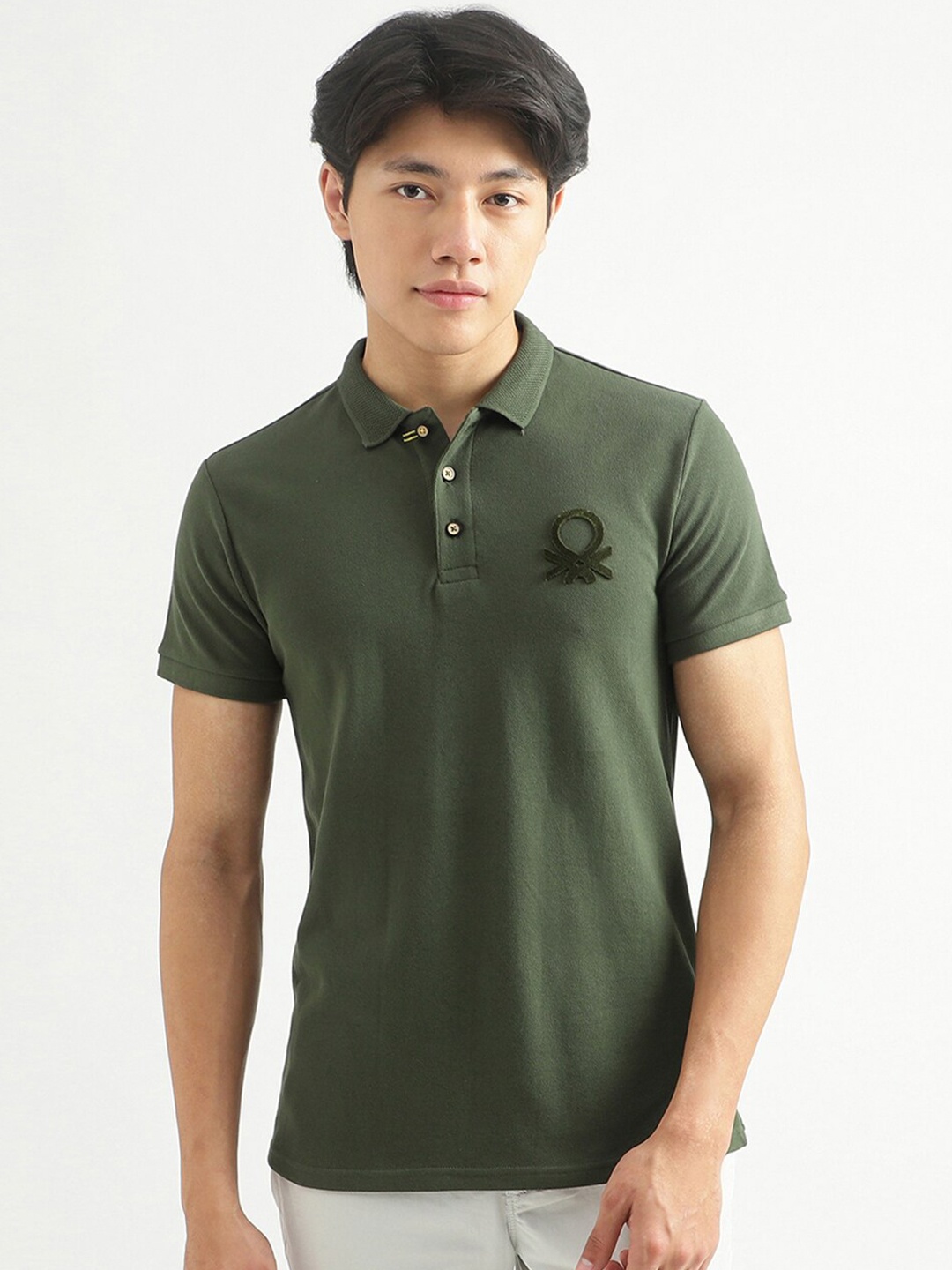 

United Colors of Benetton Men Olive Green Polo Collar Applique Cotton T-shirt