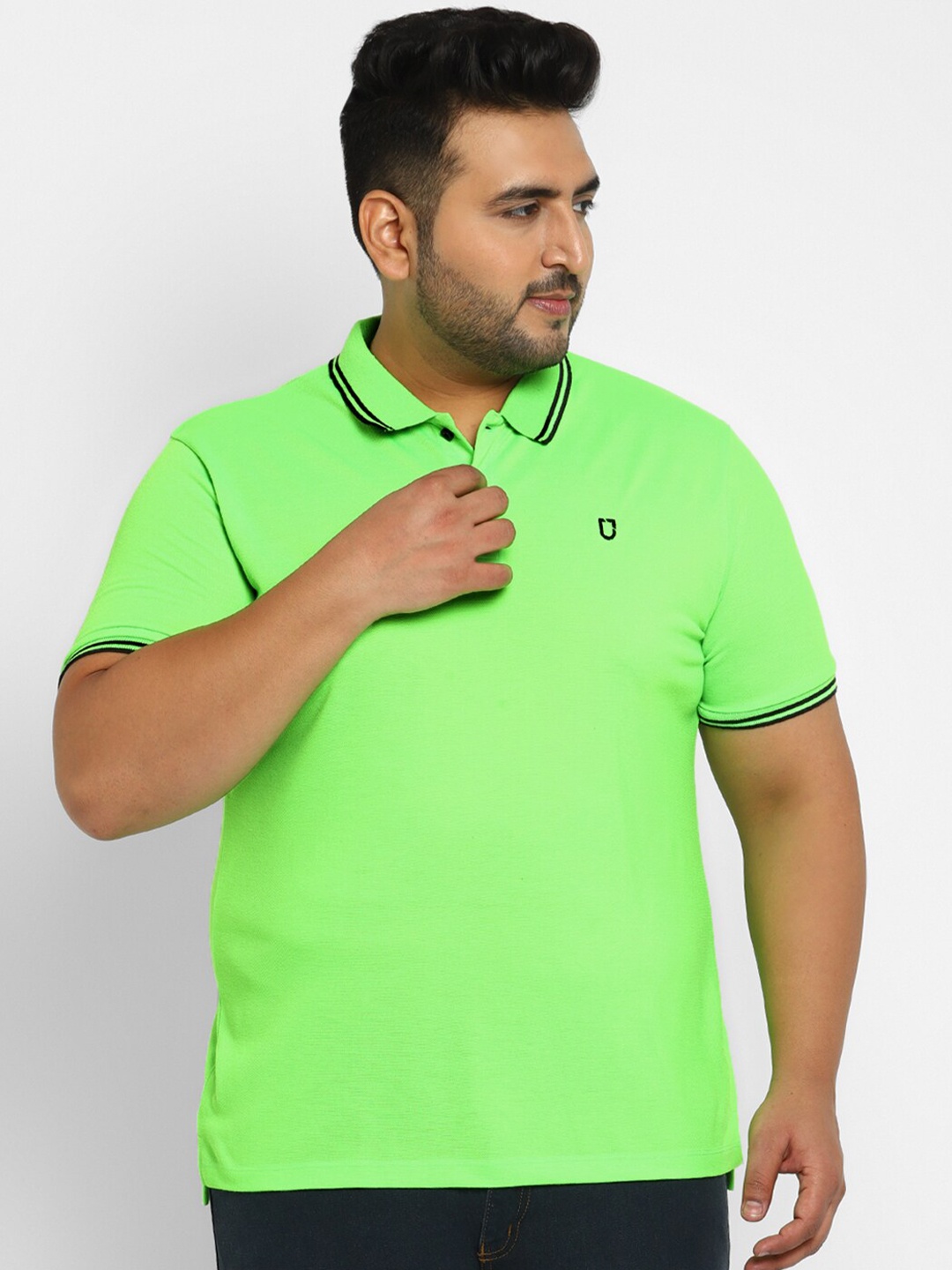 

Urbano Plus Men Green Solid Polo Collar Cotton T-shirt