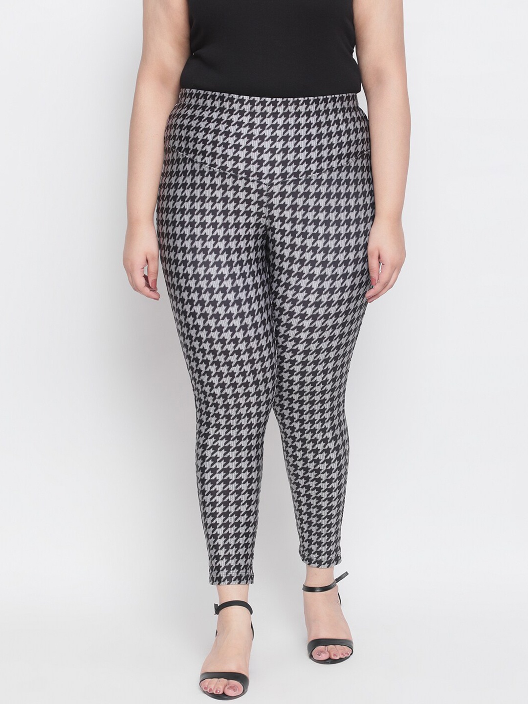 

Amydus Women Black & Grey Printed Jeggings