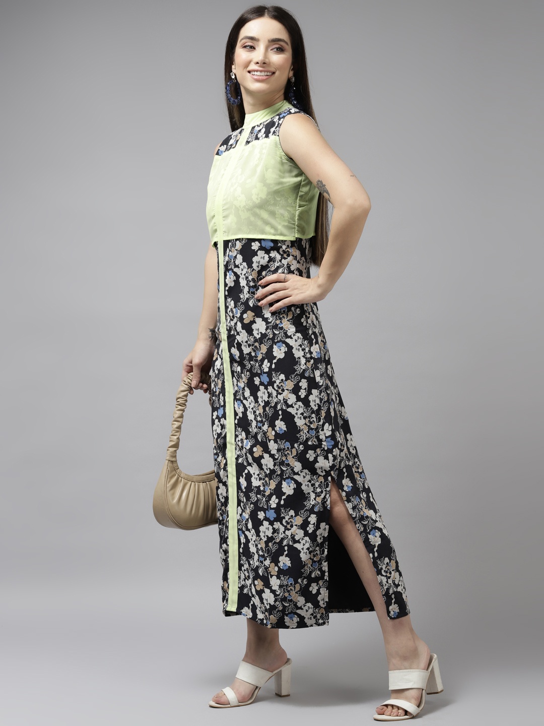 

Aarika Black & Mint Green Floral Print Georgette A-Line Maxi Dress