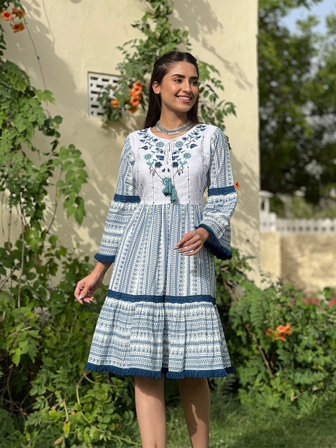 

FASHION DWAR Women White & Blue Floral Embroidered Keyhole Neck Fringed Dress