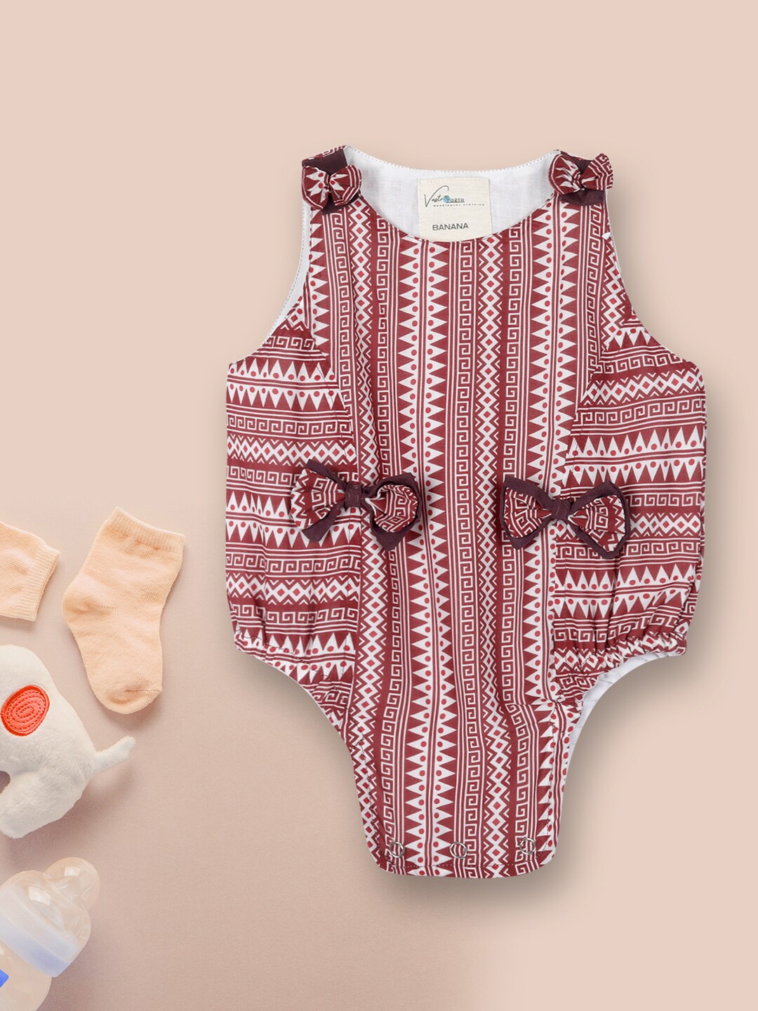 

Vastrarth Infants Girls Maroon & White Printed Organic Cotton Rompers